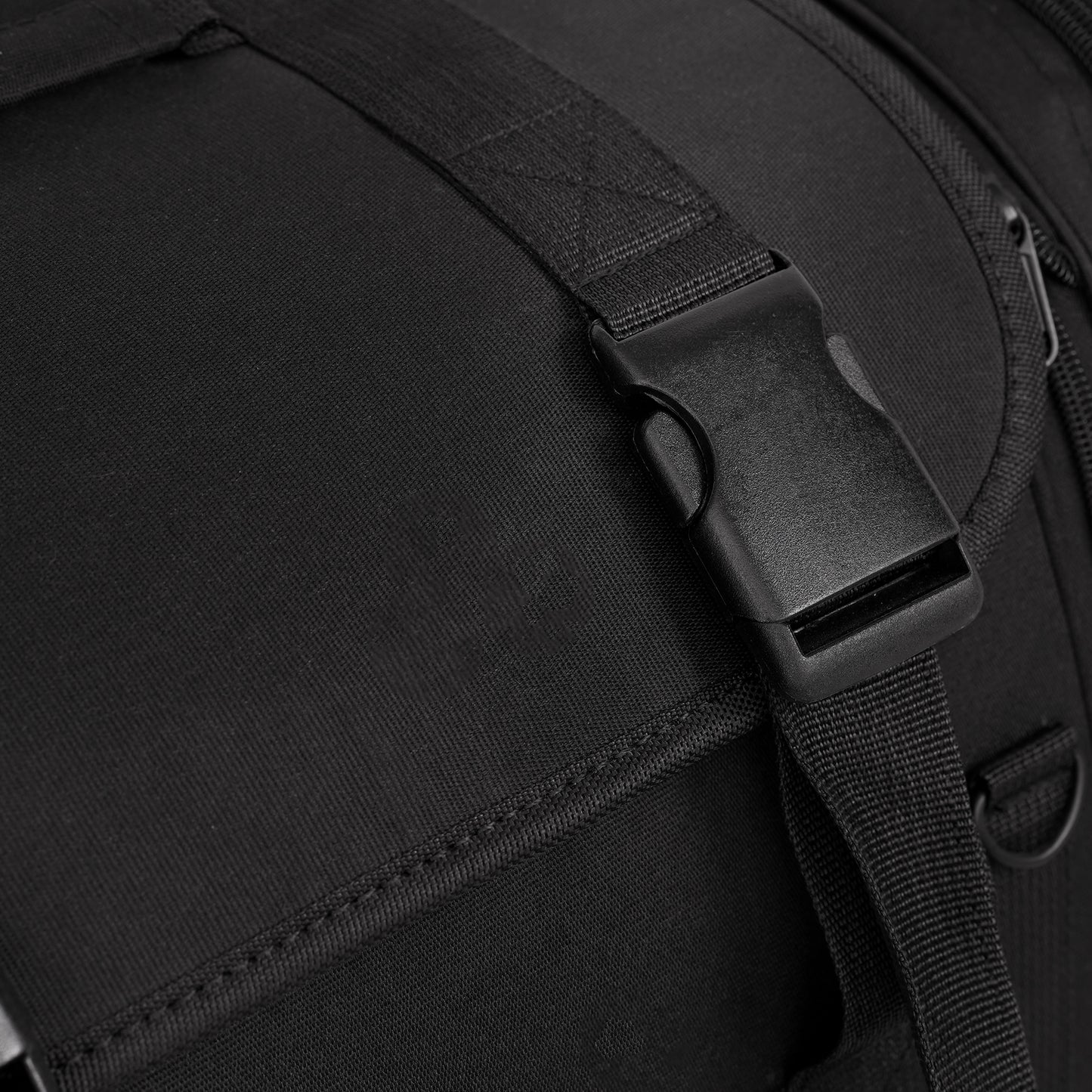 DS379 Modernize Cruising Premium Roll Bag