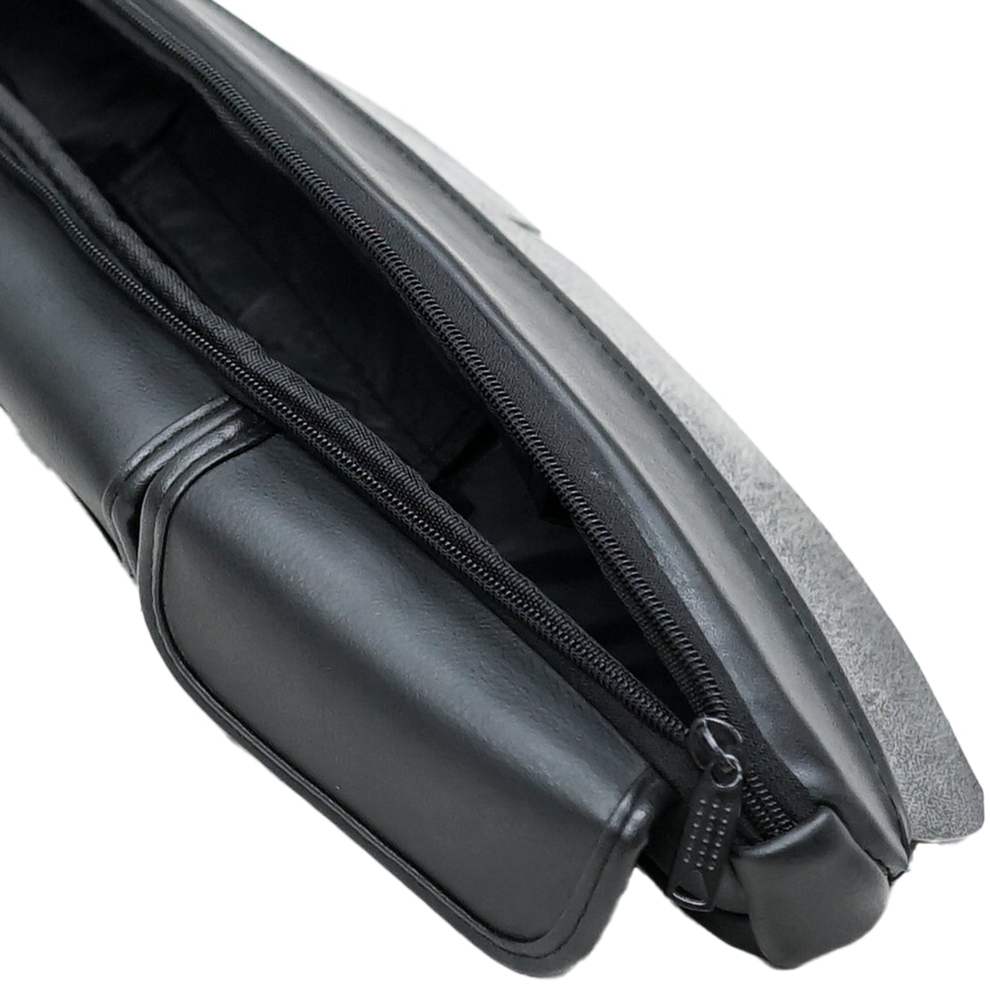 DS5801 Four- Pouch Windshield Bag